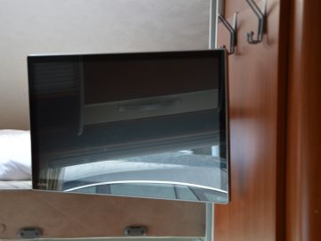 McLouis STEEL 526G DAK AIRCO | DWARSBED | ZONNEPANELEN